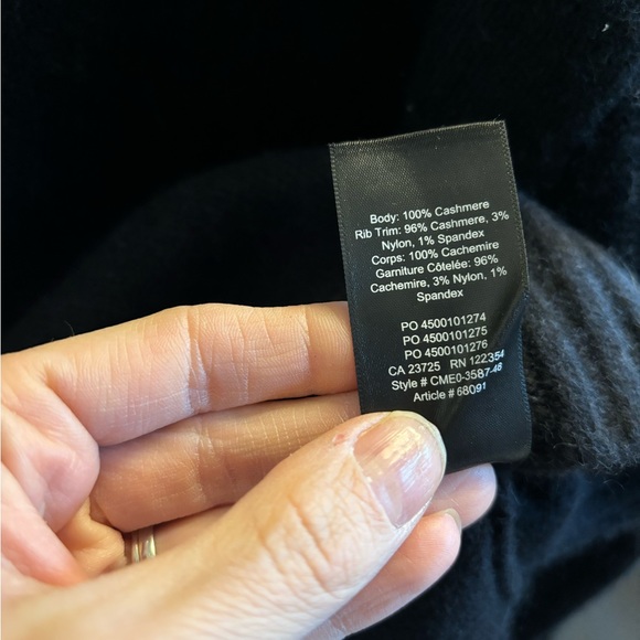 Aritzia Babaton Luxe Cashmere hoodie sweater - Picture 5 of 6